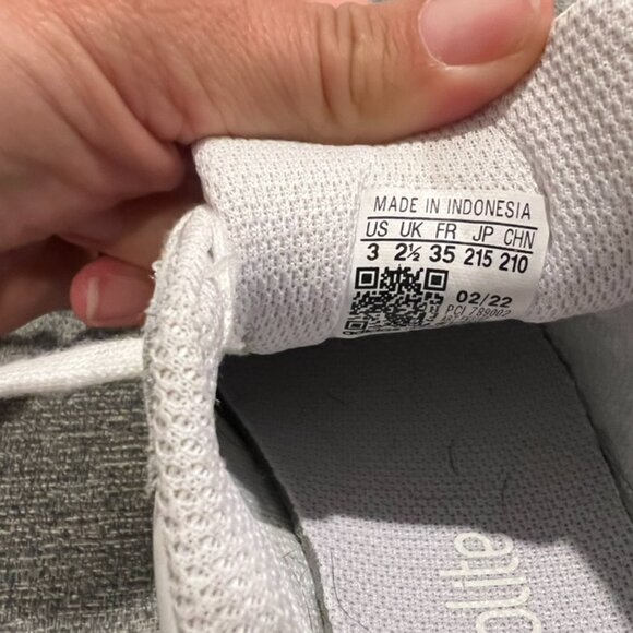 Adidas Grand Court, white, size 3 girls shoes - Picture 5 of 5